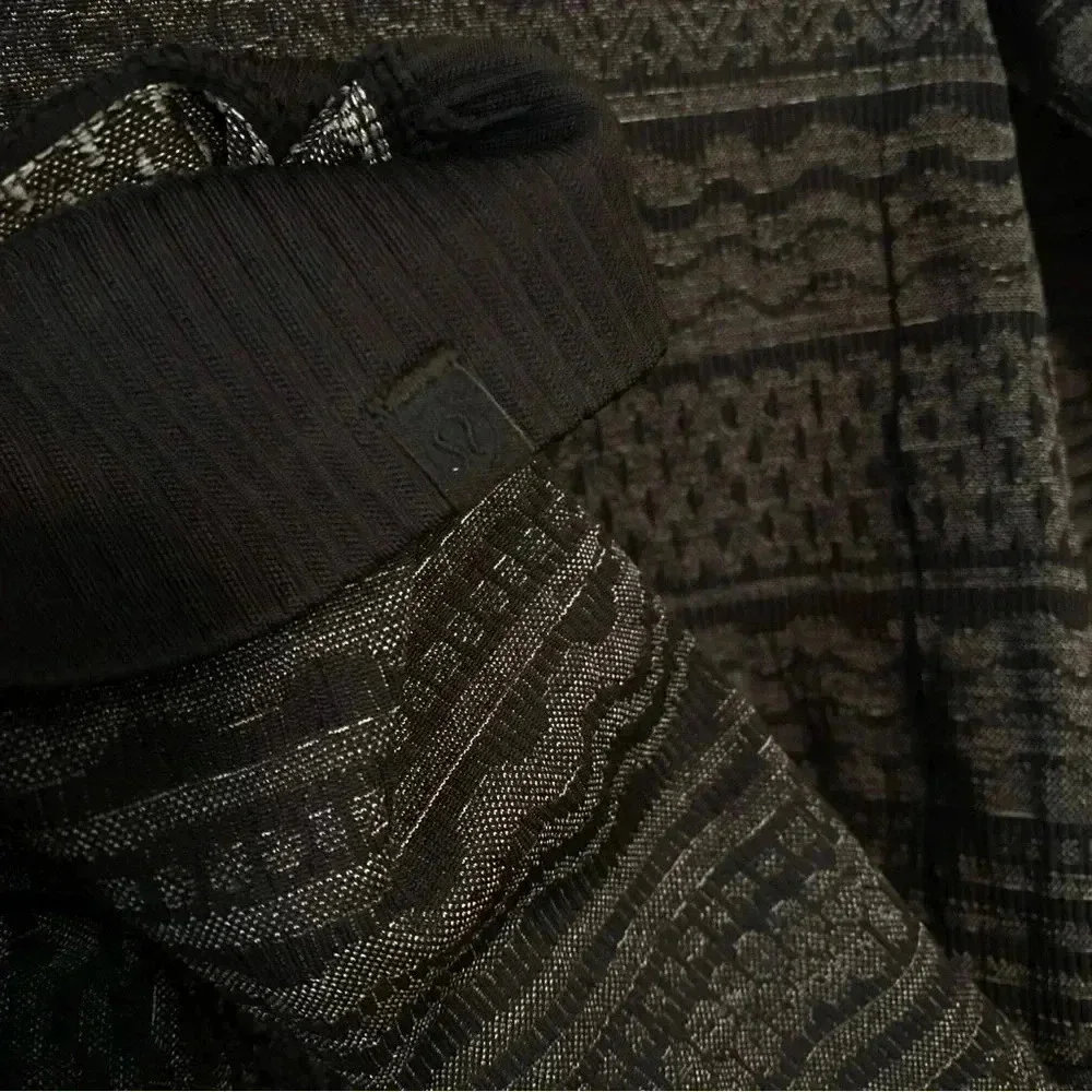 Lululemon Black & Gray Long Sleeve